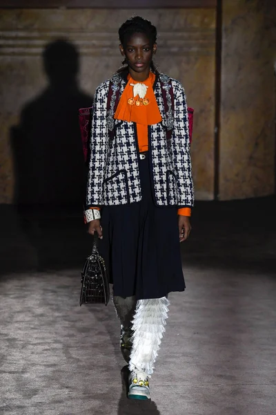 Look 73